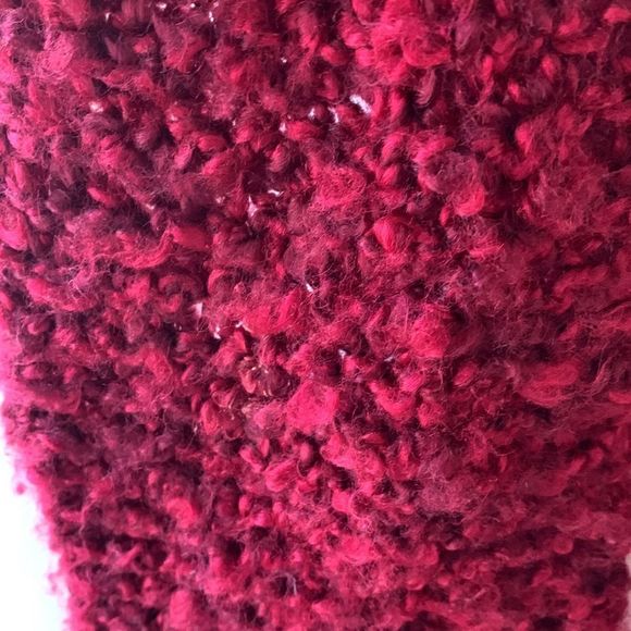 Hand knit chunky wool scarf in deep red - Picture 2 of 7